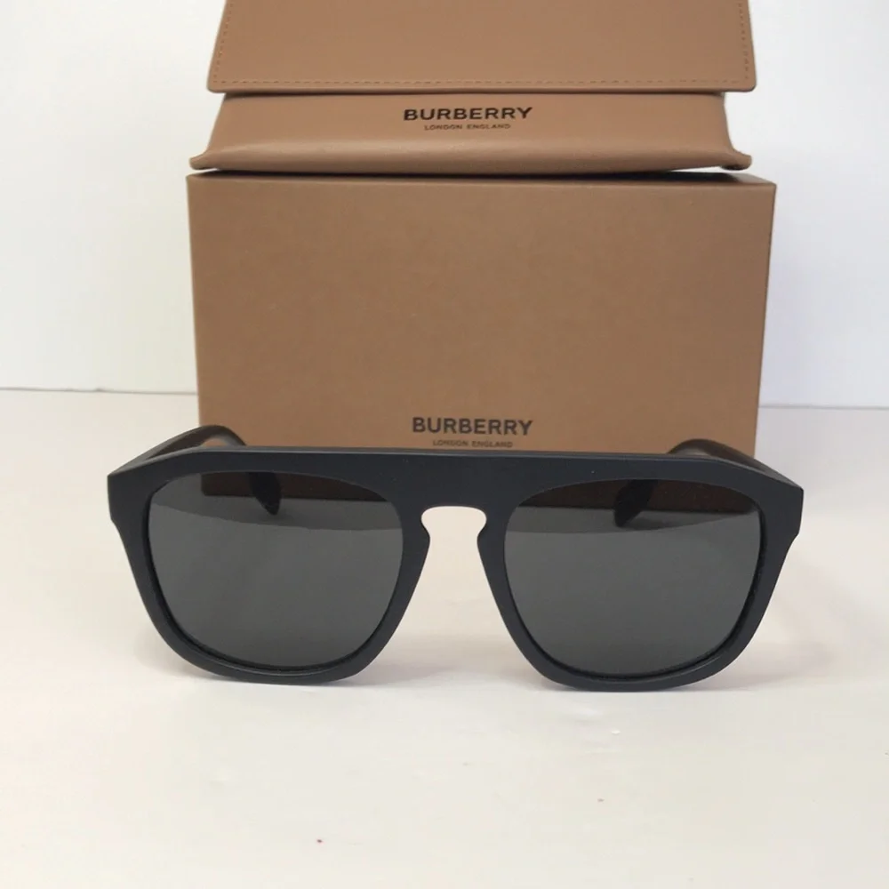 💯- Authentic New Sunglasses Burberry BE 4396 U 346487 Wren Matte Black Dark…